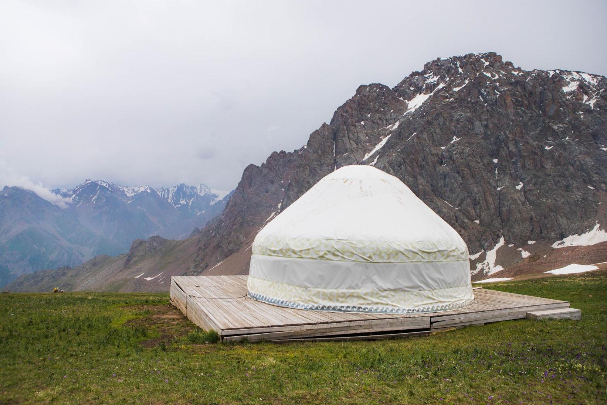 Yurta Base Camp, Shymbulak Mountain Resort Besqaynar Εξωτερικό φωτογραφία