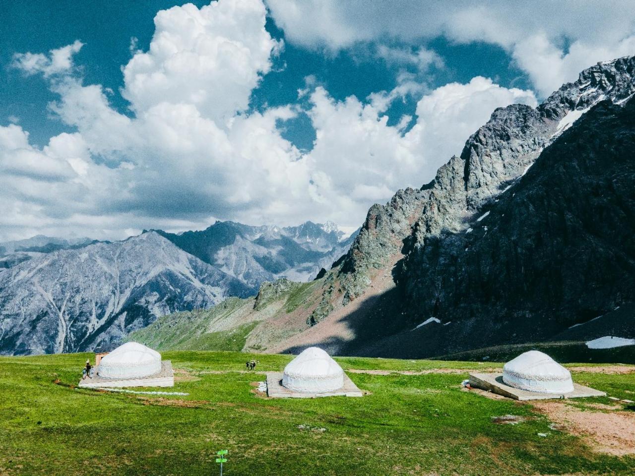 Yurta Base Camp, Shymbulak Mountain Resort Besqaynar Εξωτερικό φωτογραφία